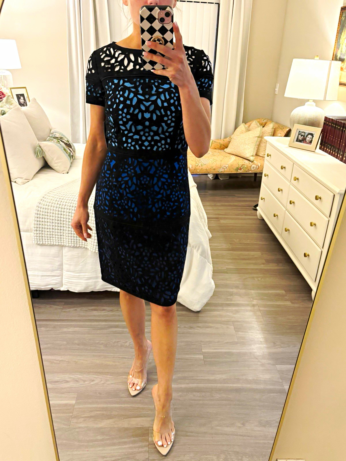 SHANI Black/Blue Floral Lace Cutout Sheath Knee Dress SS Round Neck 8 S-971