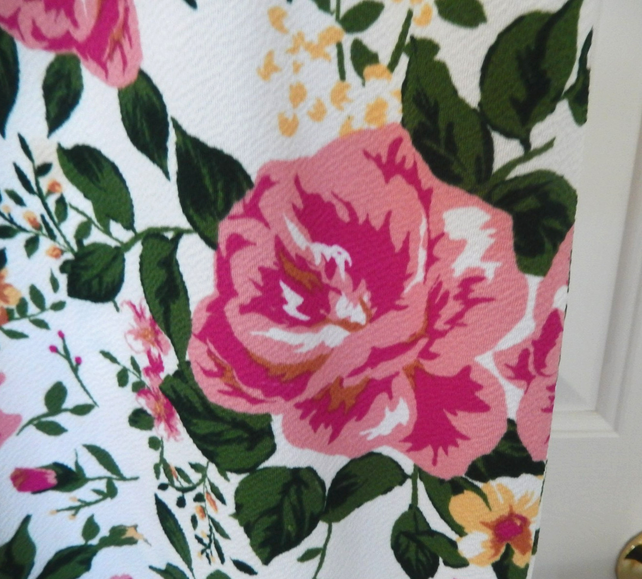 ABSOLUTELY! Comfy Stretchy Soft Crepe Floral Sleeveless Dress-M