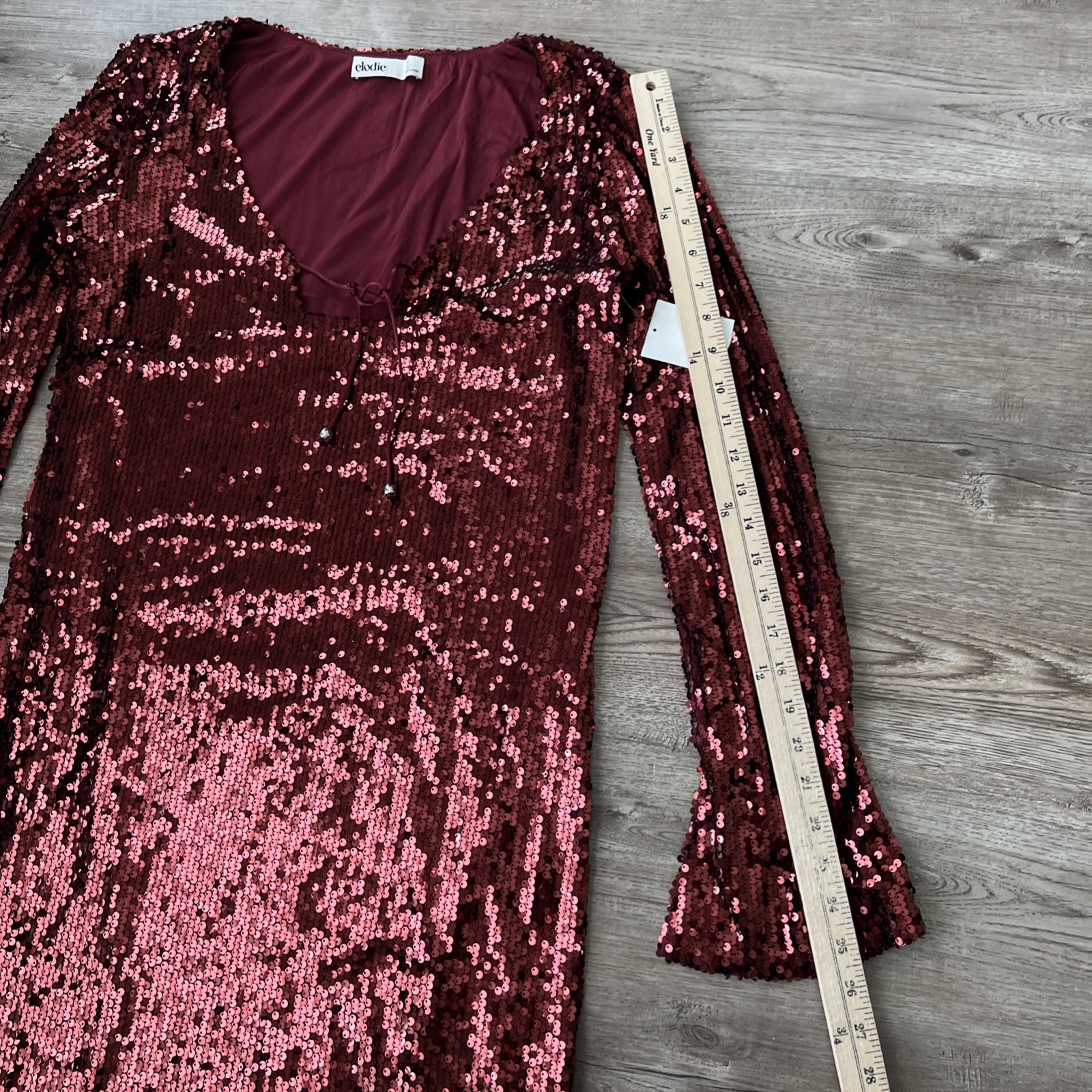 Elodie Bell Sleeve Sequin Mini Dress Womens L Burgundy V Neck New