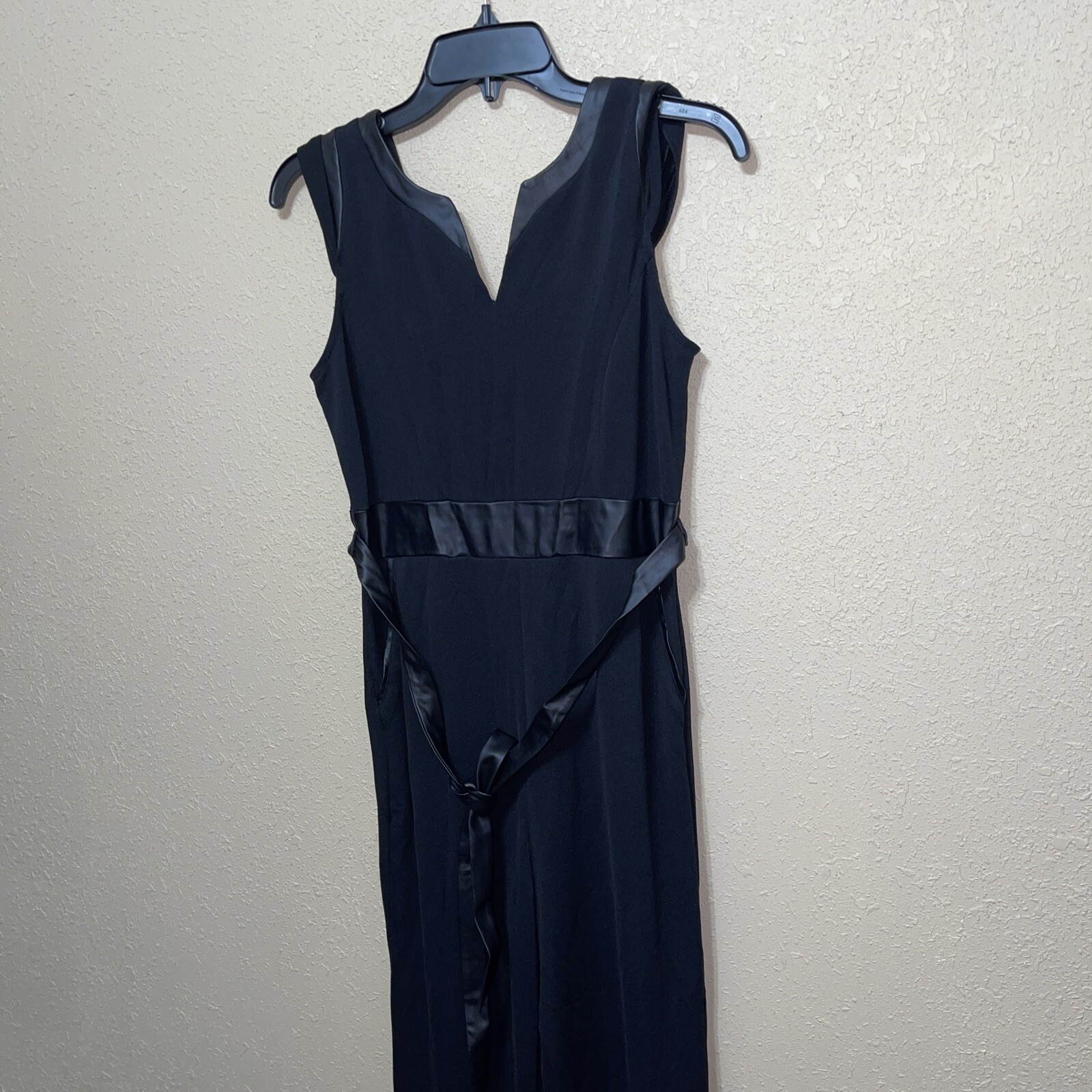 BEZOOE BLACK MAXI JUMPSUIT SZ M NEW