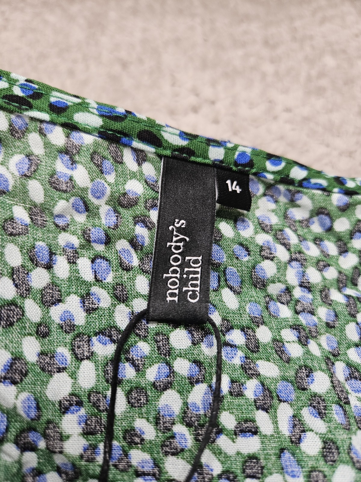Nobody’s Child Alexa Ditsy Print Midi Dress V-Neck Short Sleeve Green Size UK 14
