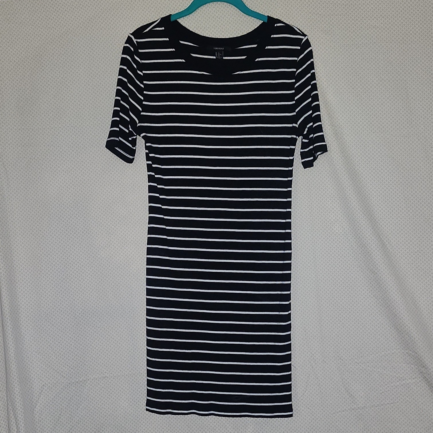 Forever 21 Striped T-Shirt Dress Black/White XL Knit Stretch Round Neck Knee