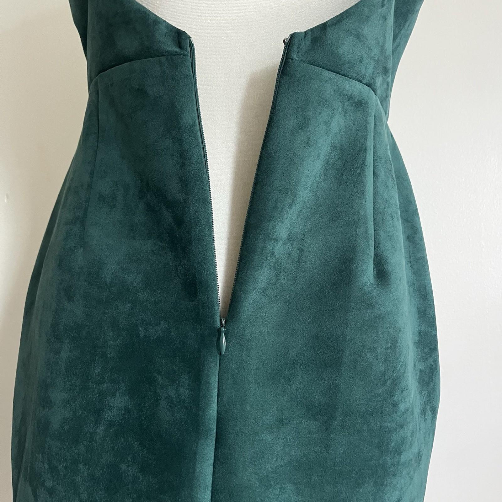 superdown Green Suede V-Neck Strappy Bodycon Mini Dress Zip Adjustable Size M