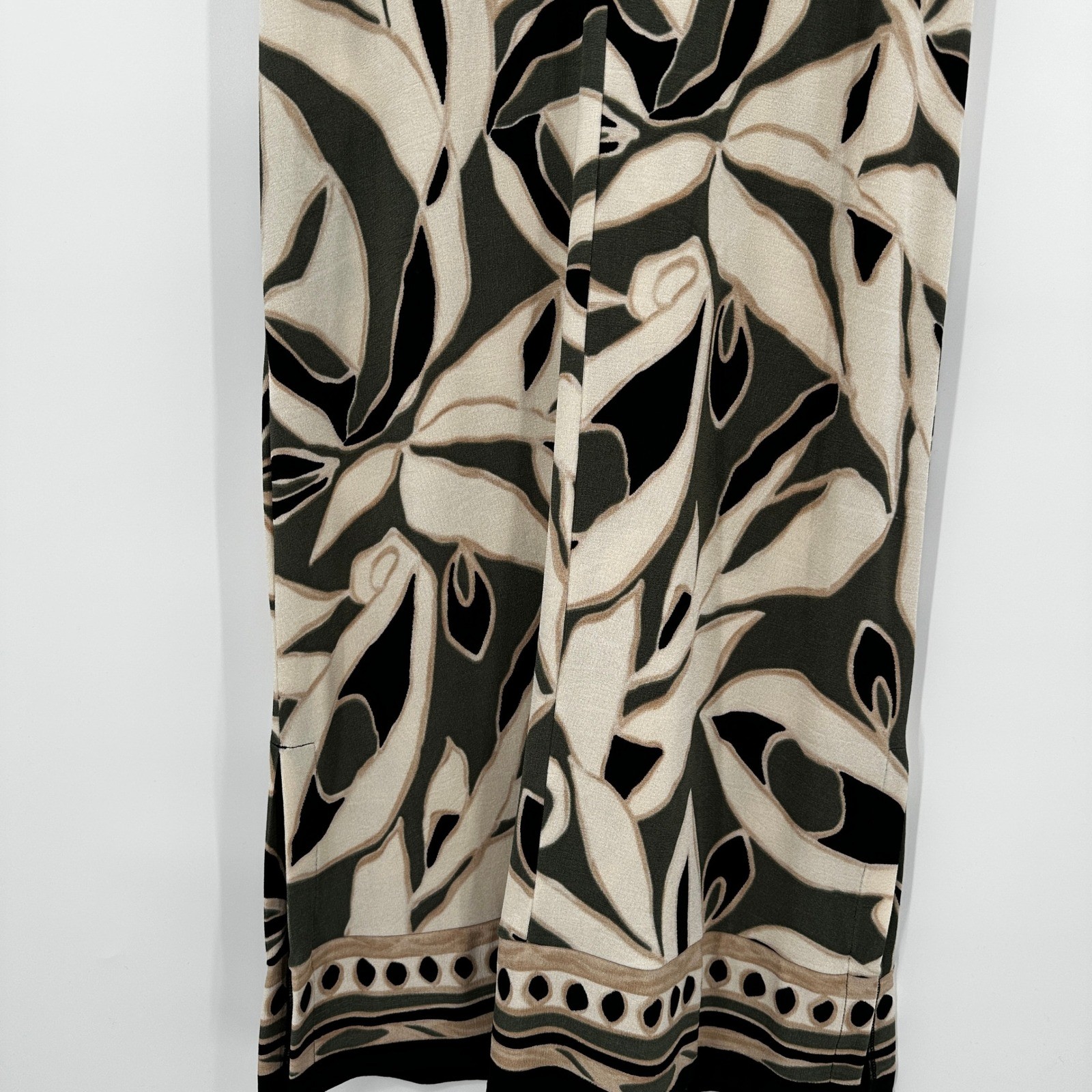 Chicos V-Neck Midi Dress Abstract Leaf Print Olive Cream Black Size 0 S