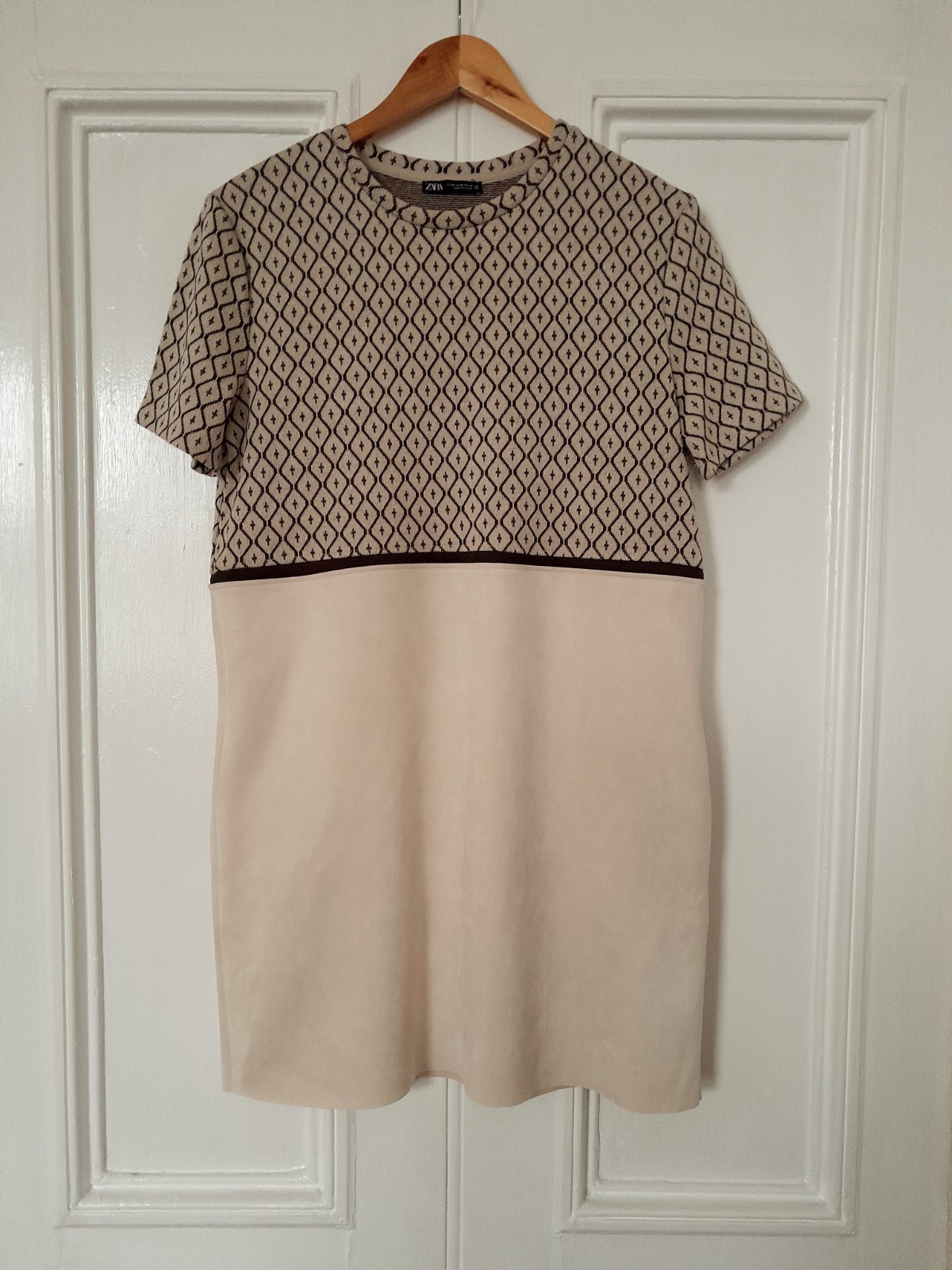Zara Cream and Beige Jersey and Faux Suede 2 Pocket Shift Dress size M