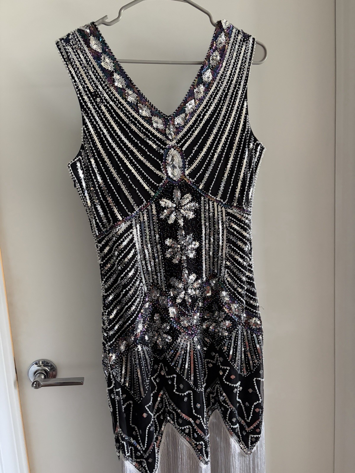 Black Silver Sequin Beaded Fringe V-Neck Sleeveless Sheath Dress M 20s