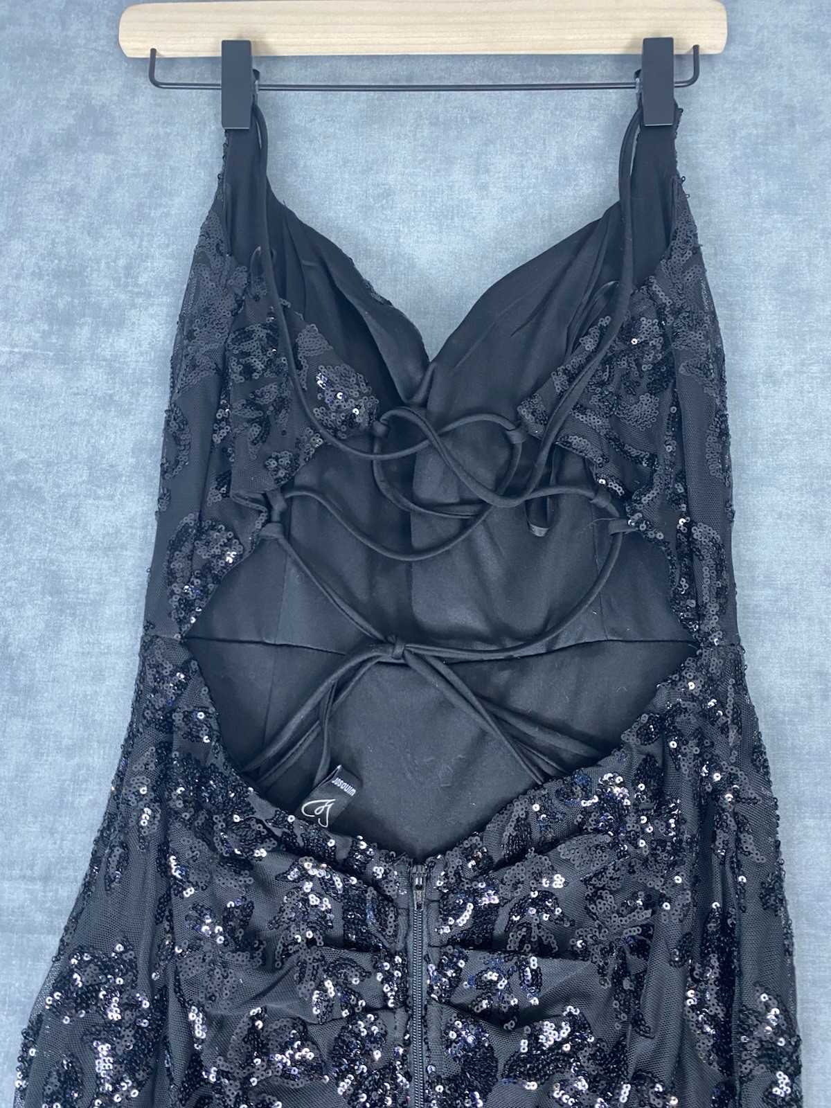 Windsor Black Sequin Halter Mermaid Formal Gown Dress Open Back Slit Size Large