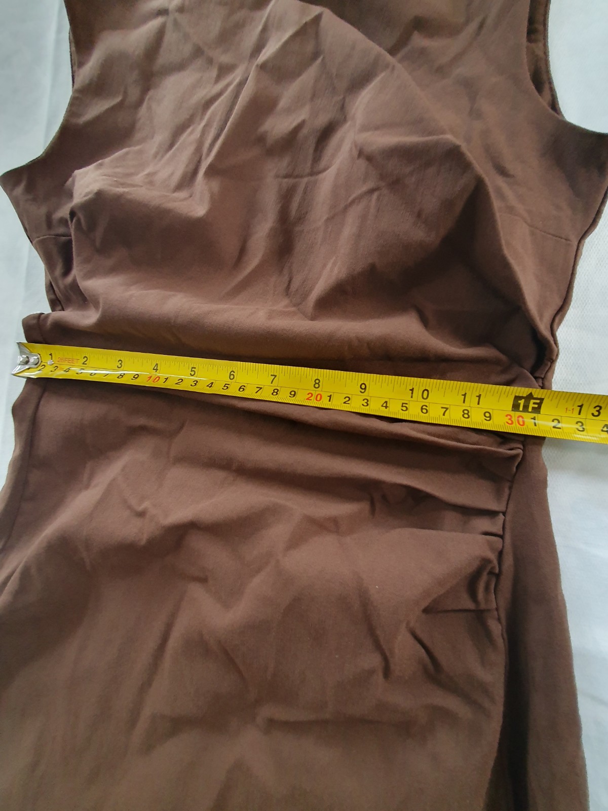Stradivarius, brown, It features a crew neck, sleeveless, high side leg slit. S
