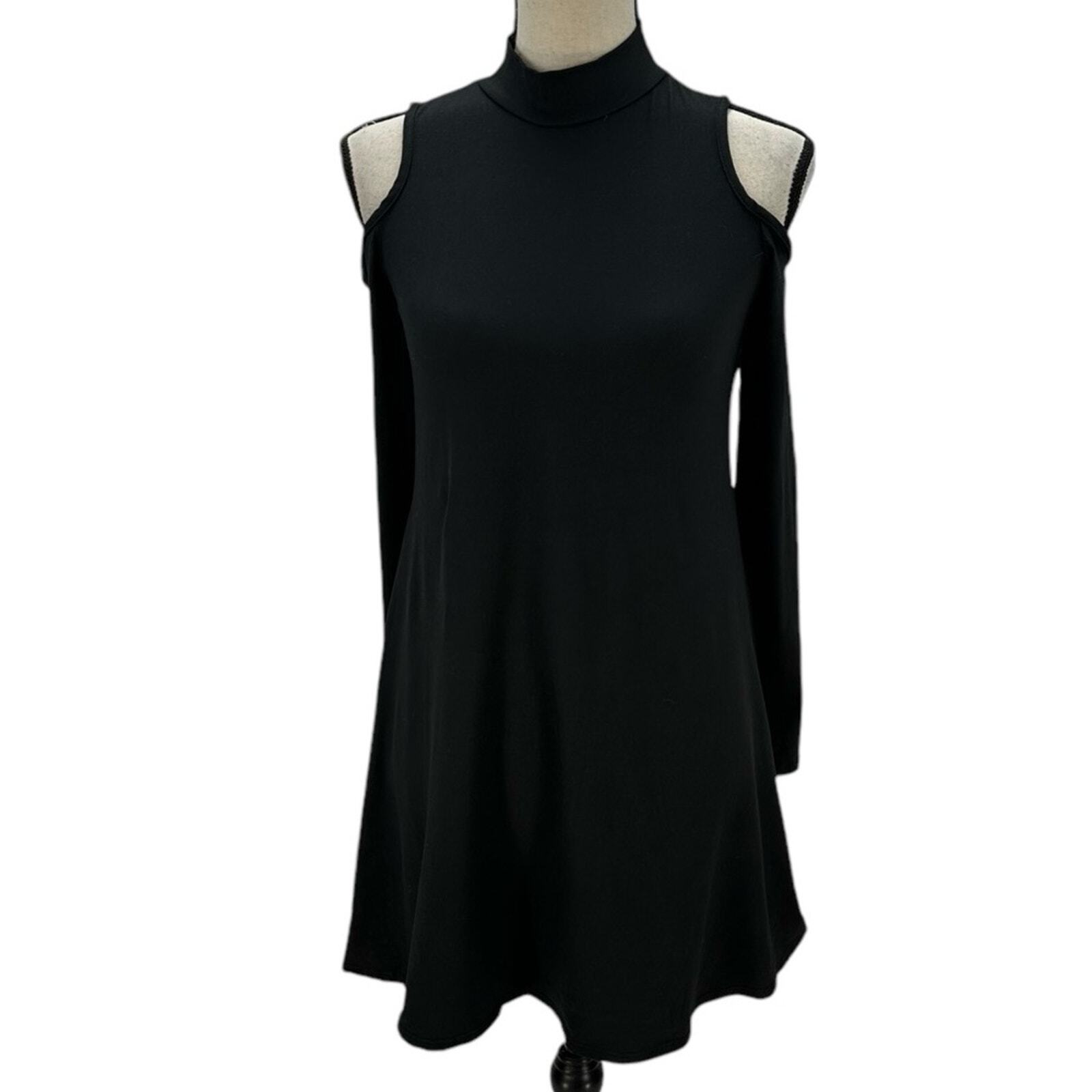Planet Gold Long Sleeve Cold Shoulder Mock Neck Mini Dress – Black – size Small