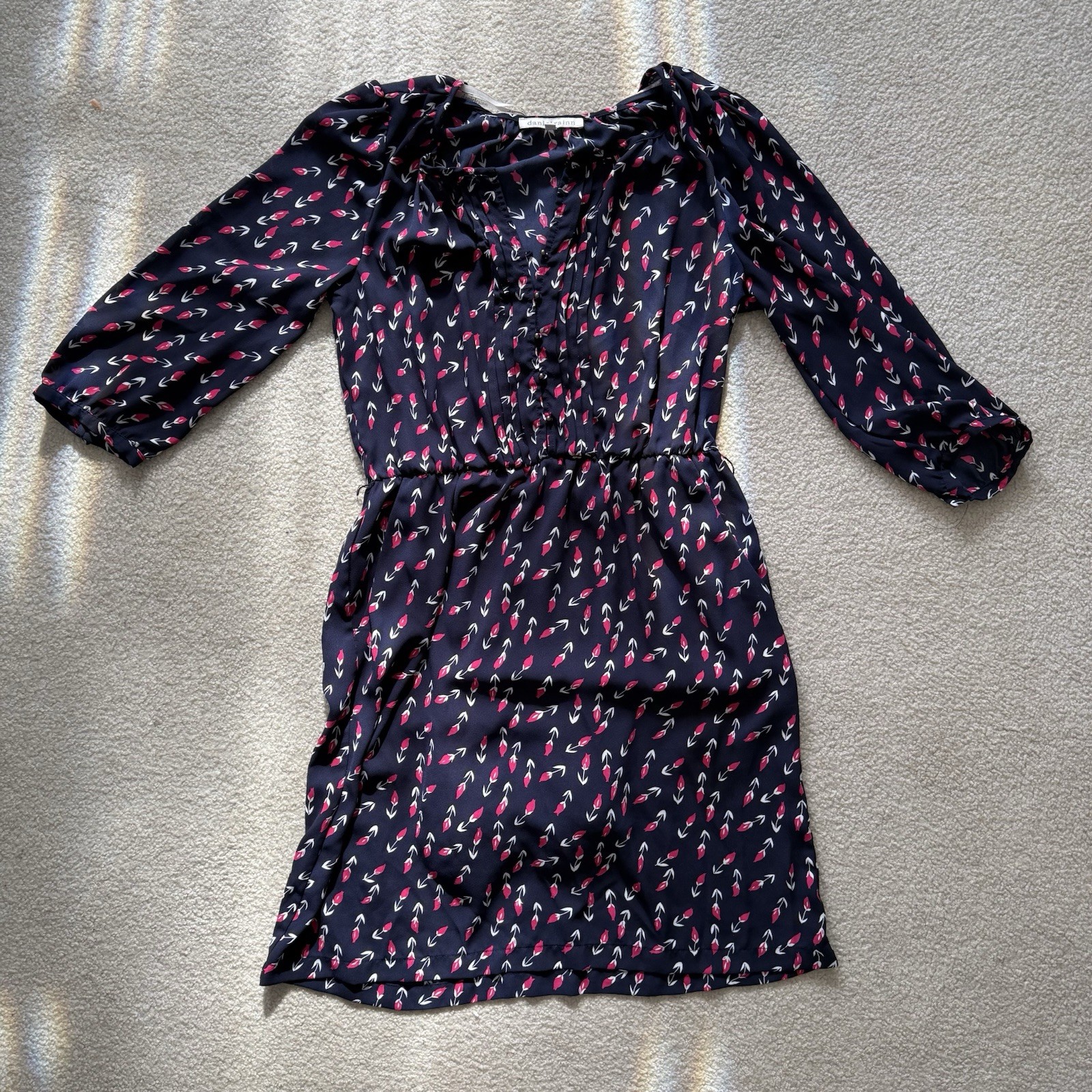 Women’s Size Medium – Daniel Rainn Three Quarter Sleeve Dress