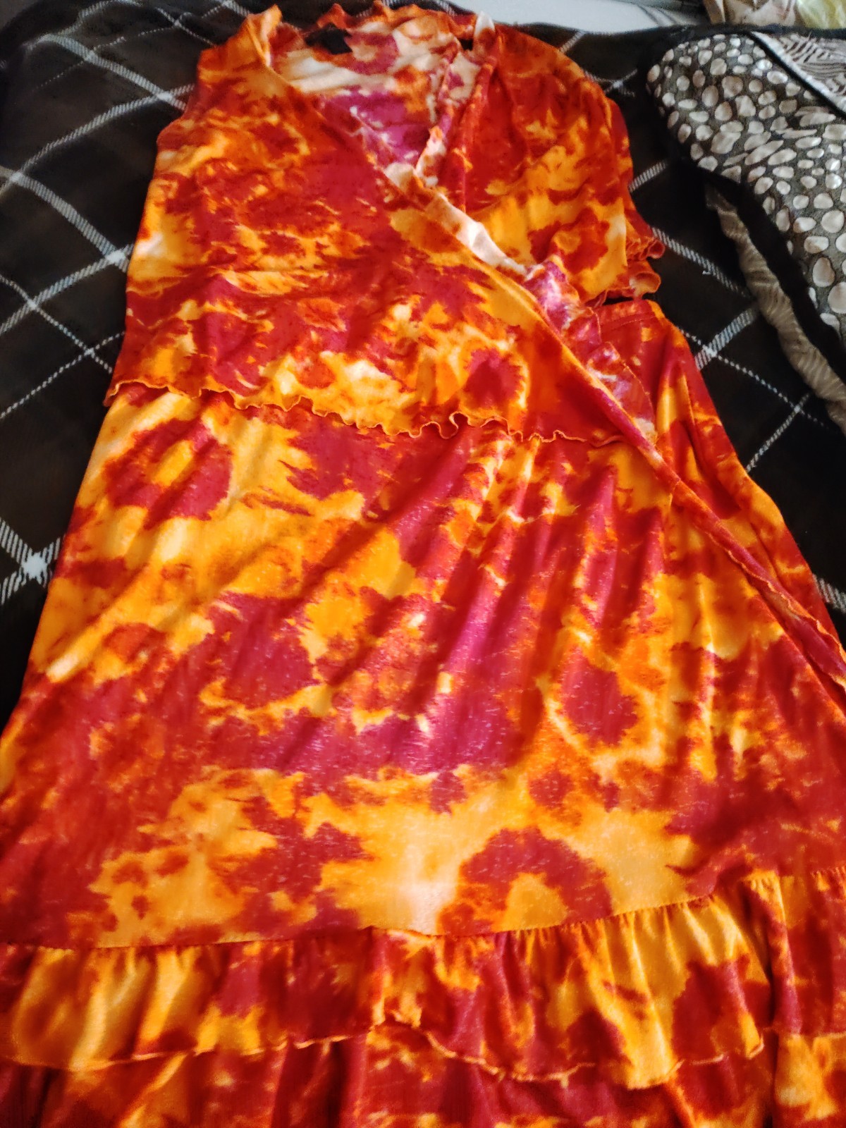 Womens Tie Dye V-Neck Long Sleeve Ruffle Knit Maxi Dress M Polyester Stretch