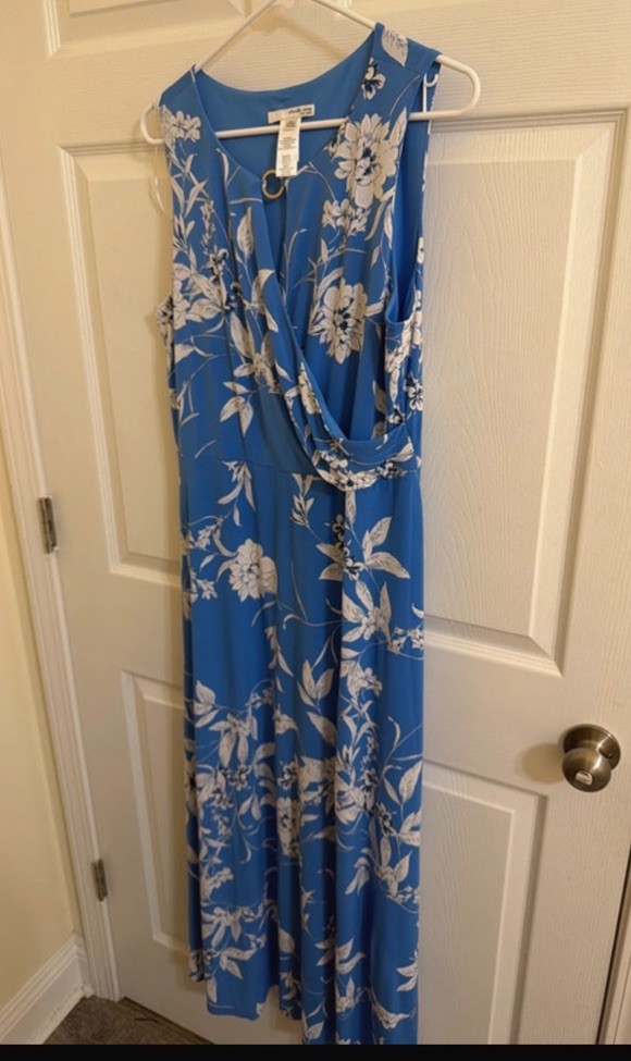 Studio One New York Women’s Blue & White Floral V-Neck Sleeveless Maxi Long XL