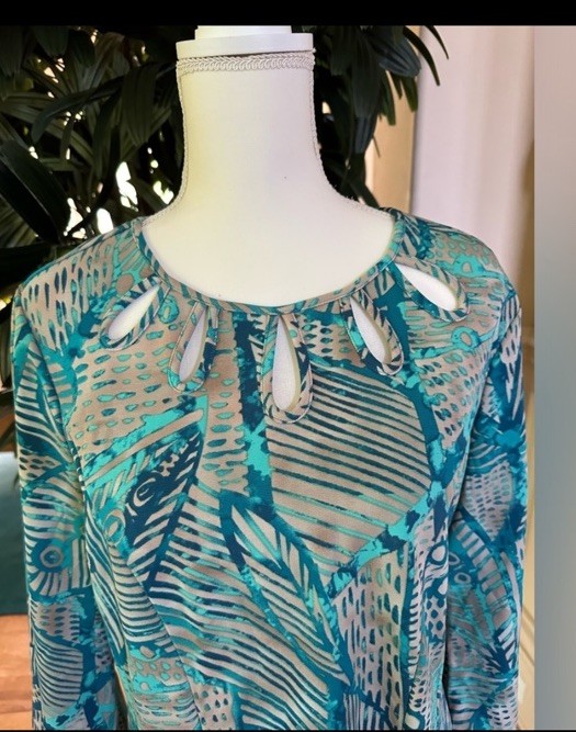 💚💚NWT I LE Tan & Green LS Leaf Print Transition Knit Fit & Flare Dress Size 12