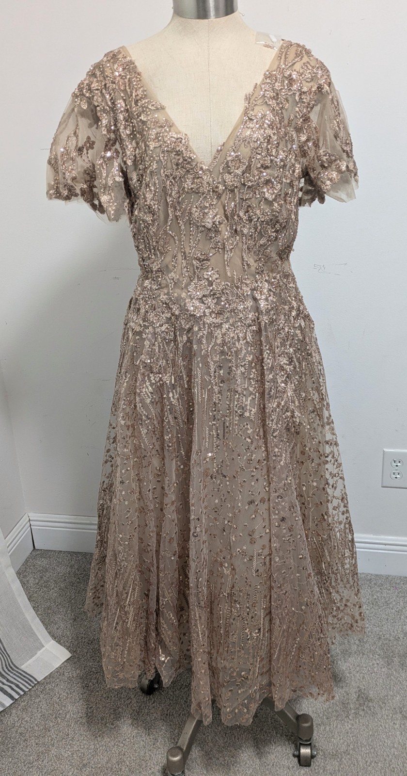 Mac Duggal Embellished Butterfly Fit & Flare Tea-Length Dress Size 12 Wedding