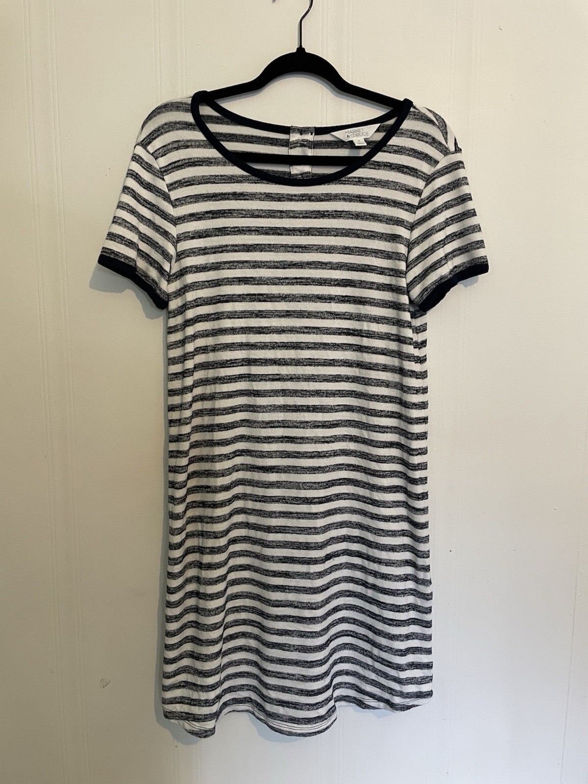 Market & Spruce White & Navy Blue Short Sleeve Shirt