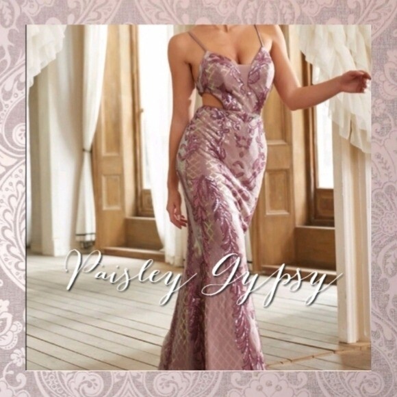 Premium Brand And Quality Special Event Maxi Dress in Blush Pink