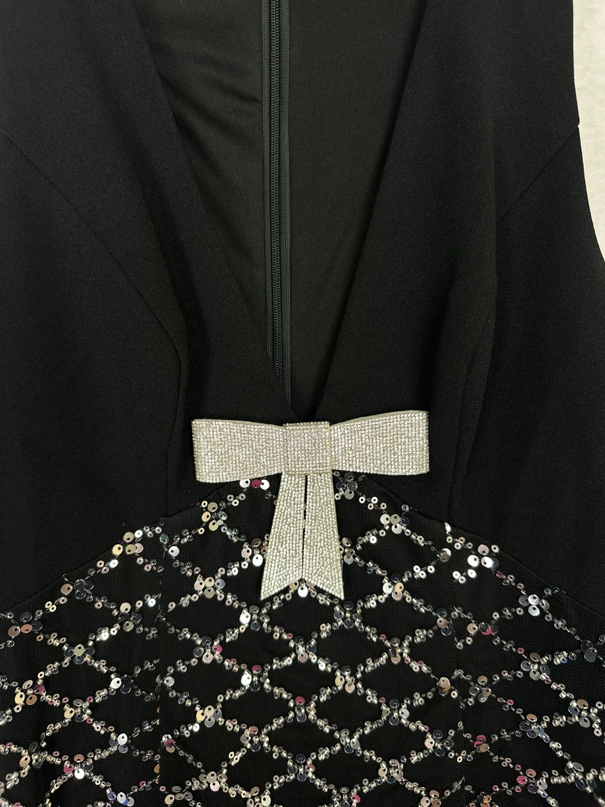 Adrianna Papell Mini Dress Black Silver Size 0 Sequined Rhinestone Bow NWT