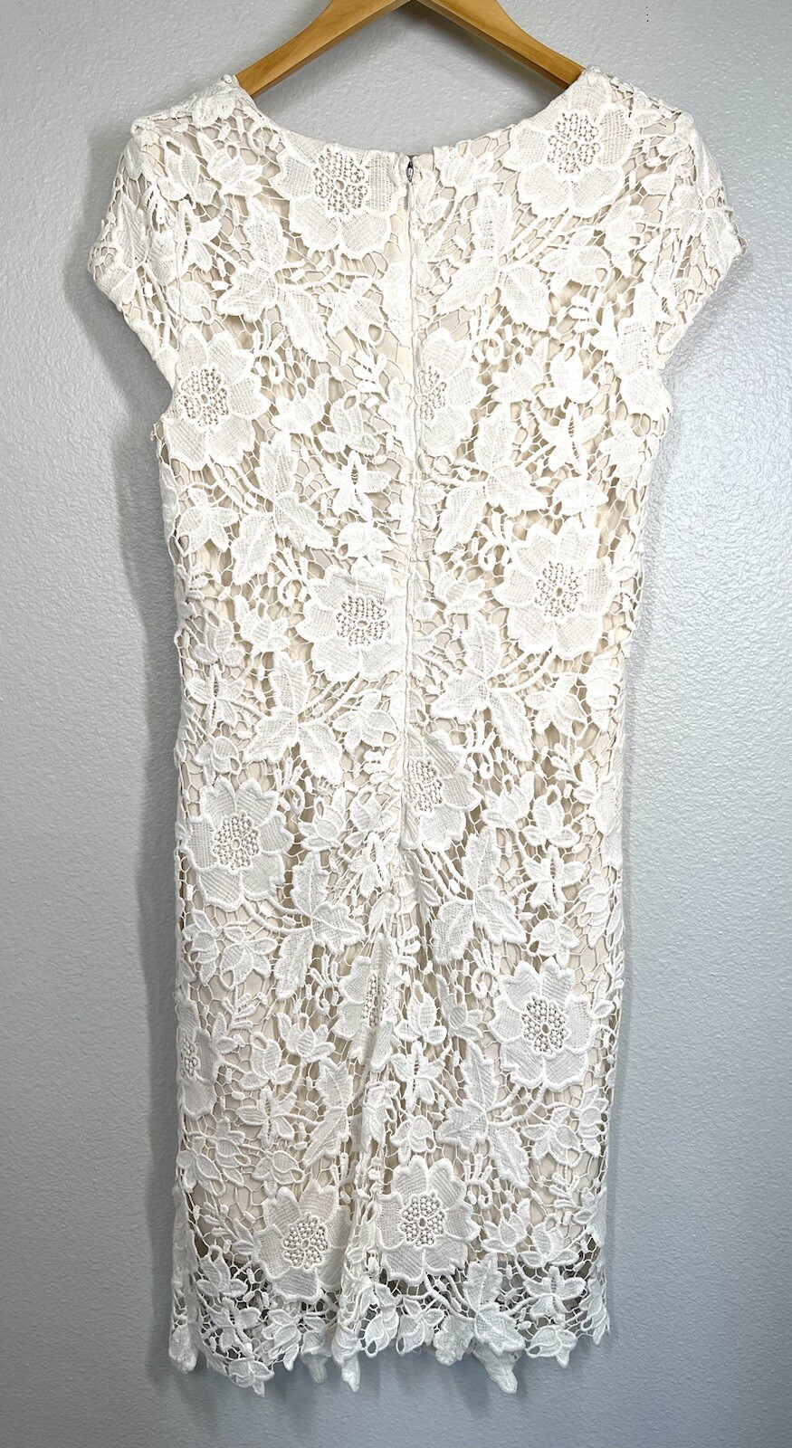 Luxology Lace Off-White Dress Romantic Elegant Womens Sz 8 Wedding Shower Church