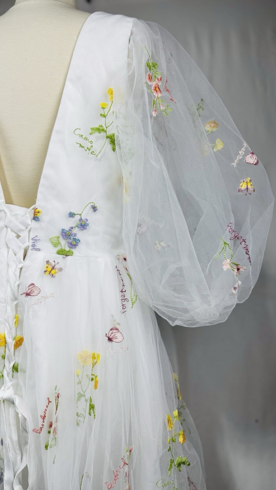 Whimsical Wildflower Embroidered Dress Tulle Puffy Sleeve Corset Back Size M