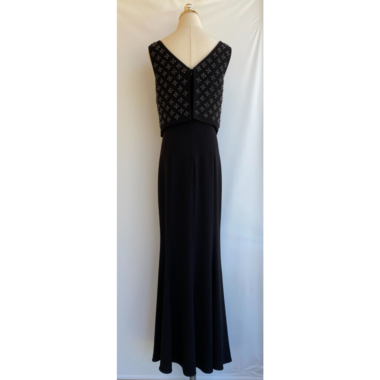 LAUNDRY by SHELLI SEGAL PLATINUM Studded Stretch Poly Long Formal Dress 6 NWT