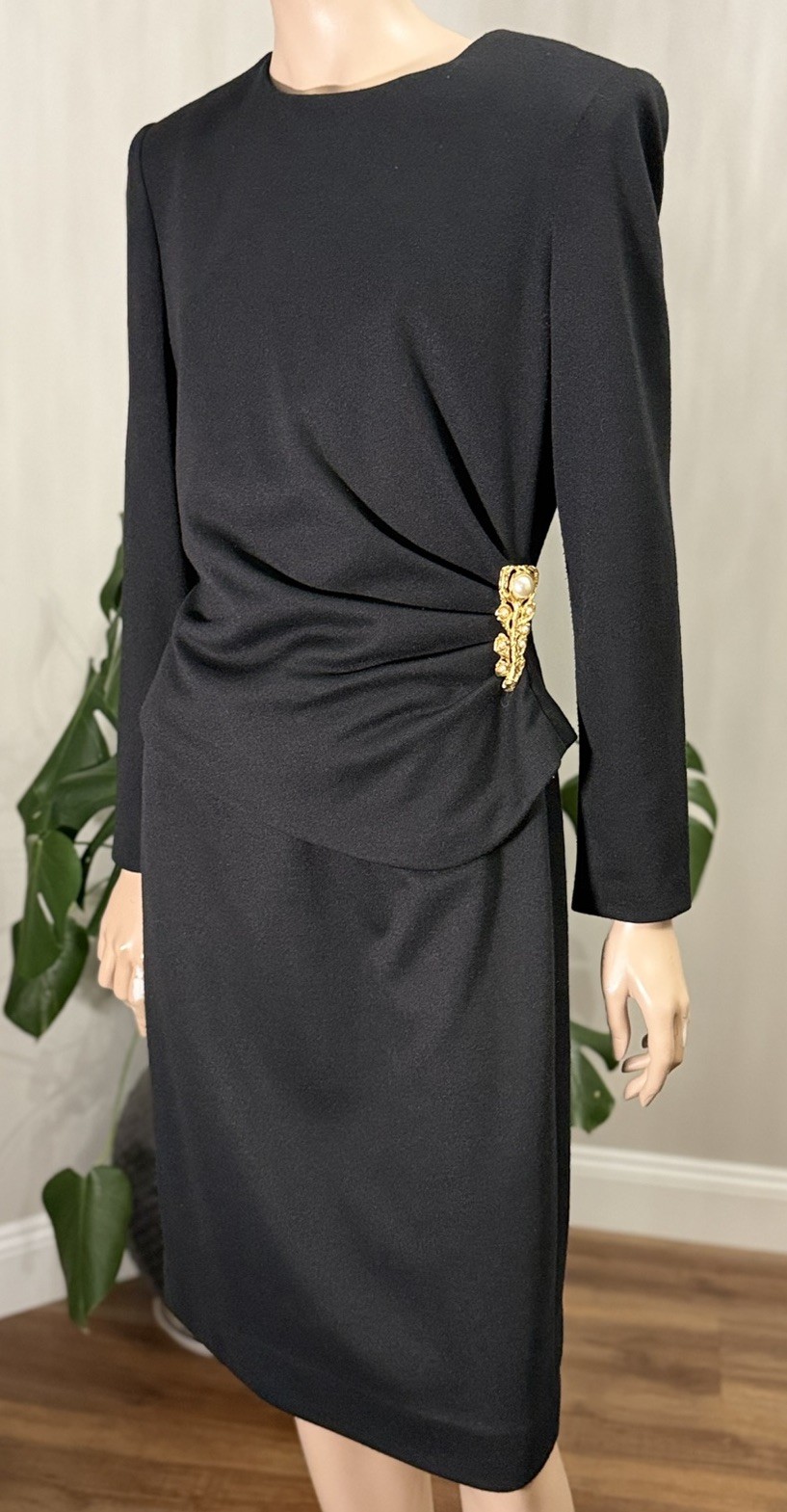 VINTAGE David Warren Saks Fifth Avenue Black Wool Dress Gold Brooch 80s Sz 10