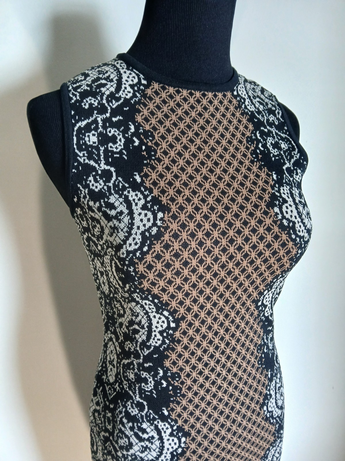 CB Established Beige, Black & Tan Brown Knit Sleeveless Pullover Dress Size S