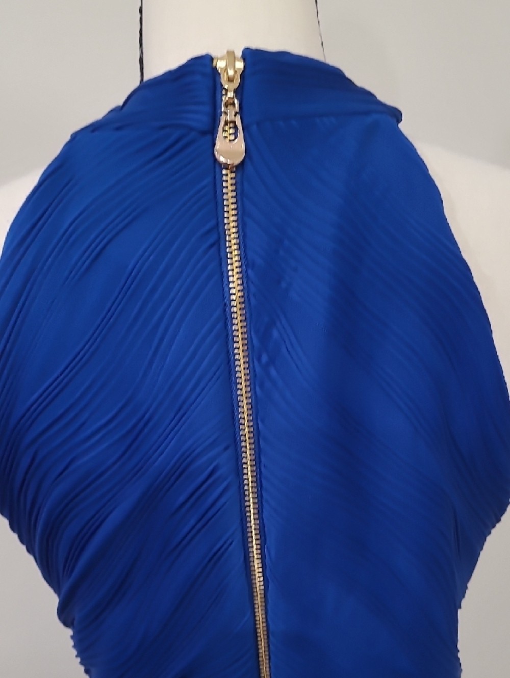 R&M Richards Short Scuba Ribknit Cross-Neck Halter Royal Blue Dress – Size 14
