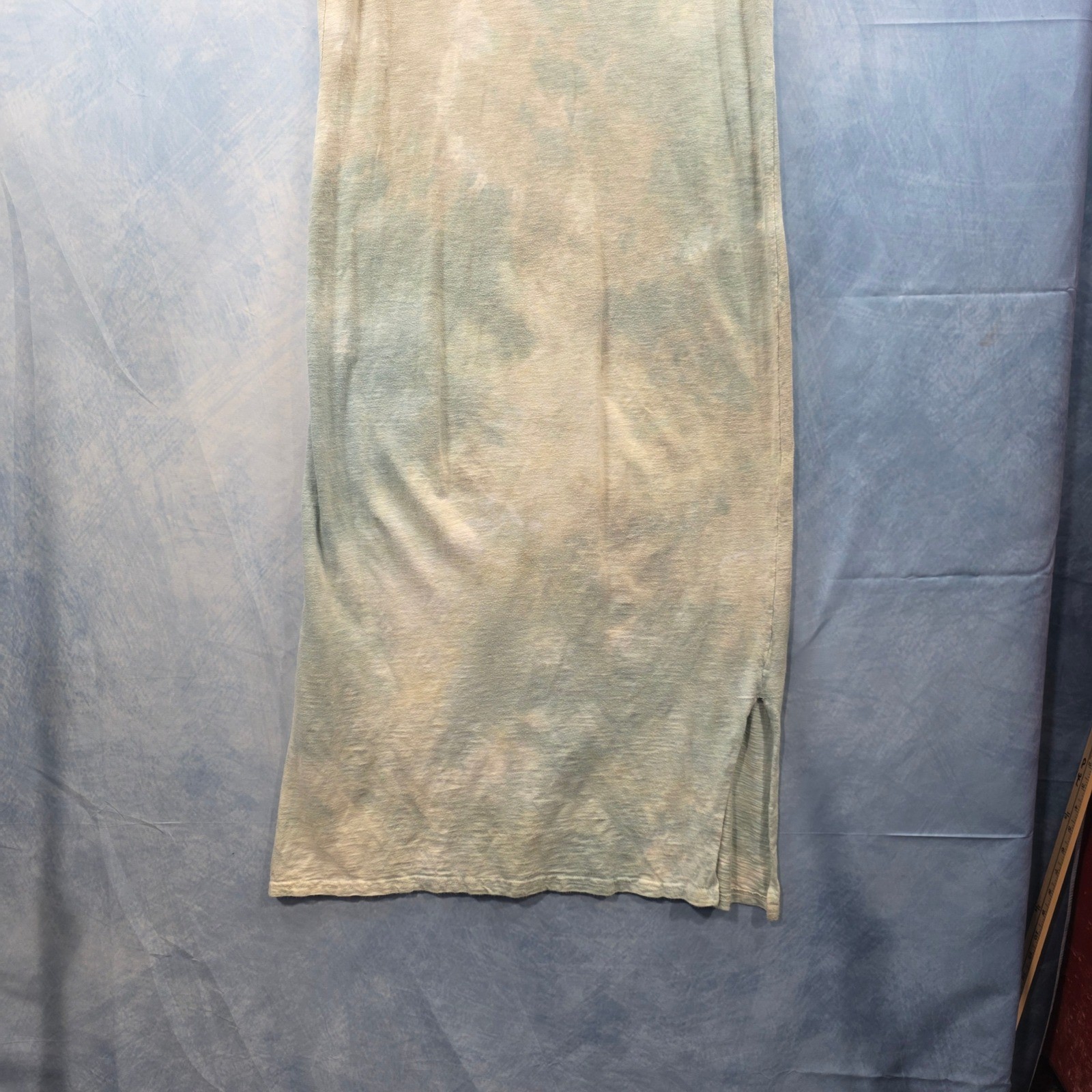 Universal Thread Womens XS Tie Dye Sleeveles Maxi Dress Green Crew Neck Slit Hem