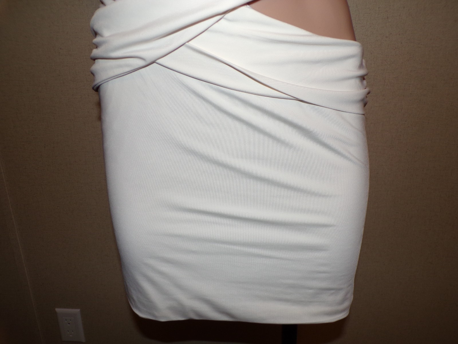 Luvalot Womens Ivory Halter Mini Dress Size 6 Cut Out Bodycon Jersey Stretch