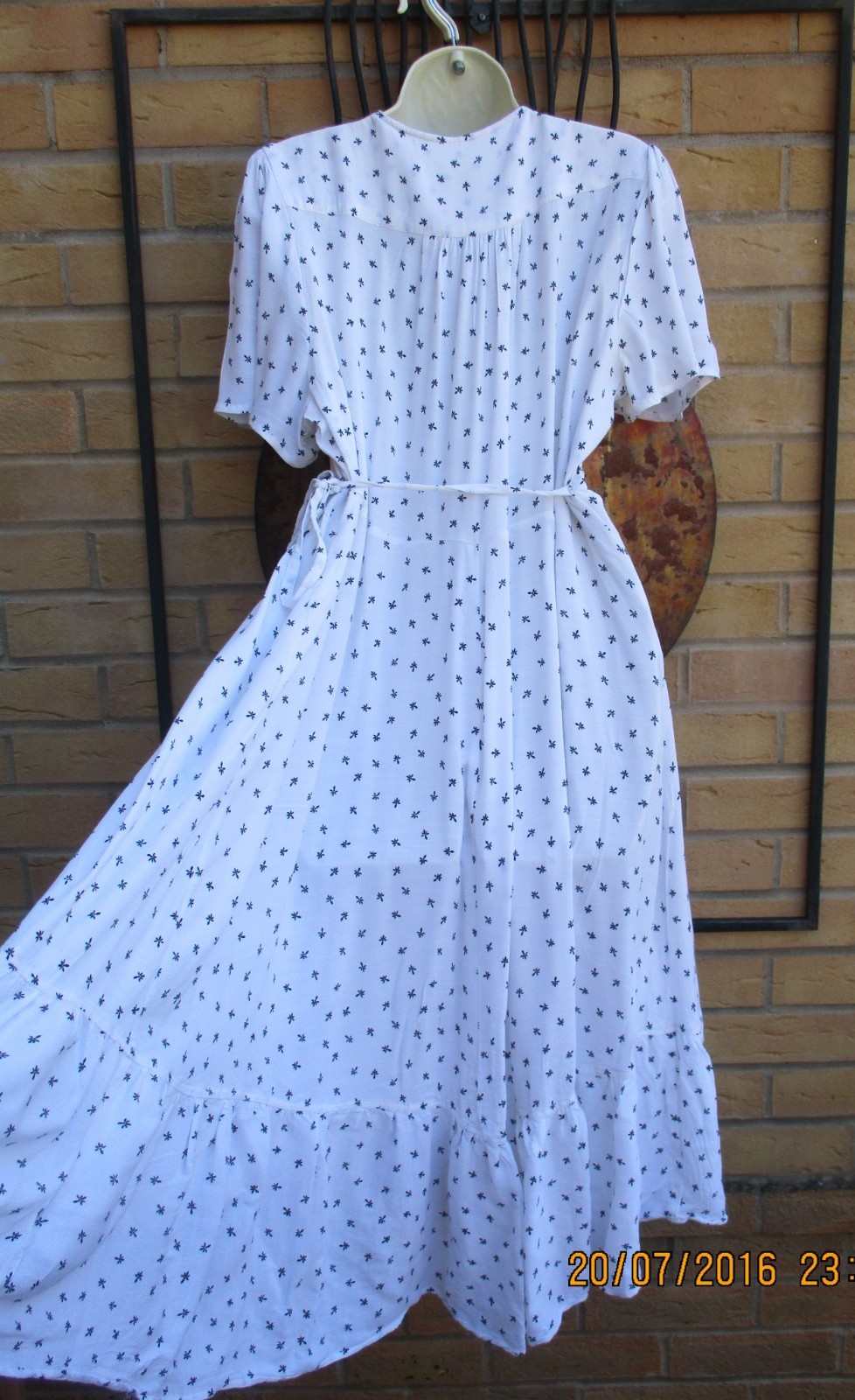 M&S Per Una Size 22 Ivory Ditsy Floral Print Wrap Dress