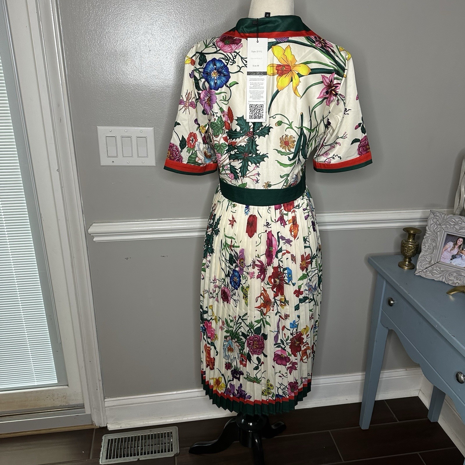 NWT Dalia MacPhee Floral Collard Midi Dress Button Pleated