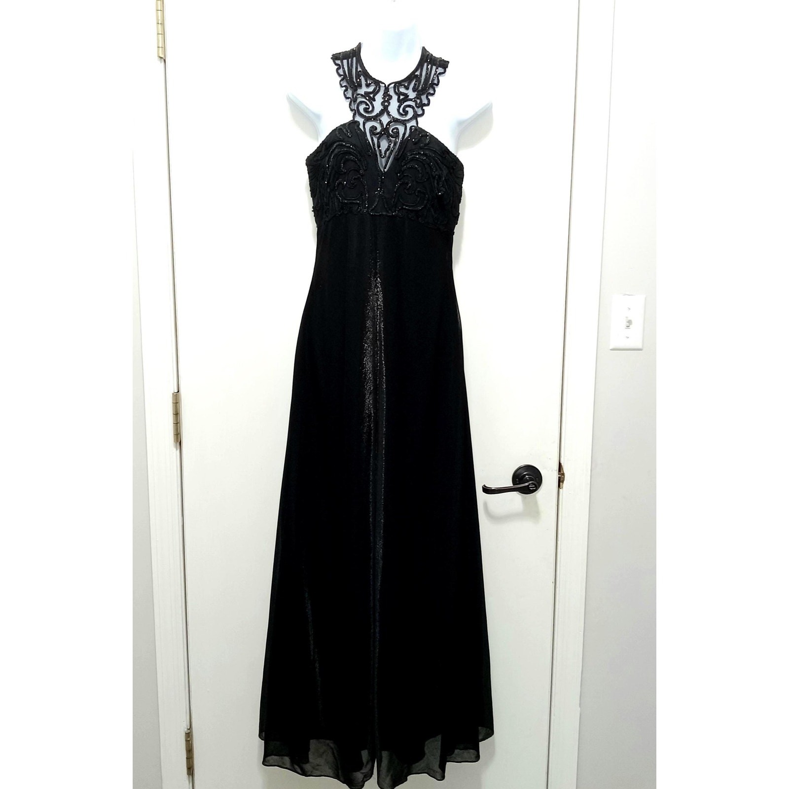 Alfred Angelo Black Sequin Gown: Elegant Formal Dress, Size 9/10