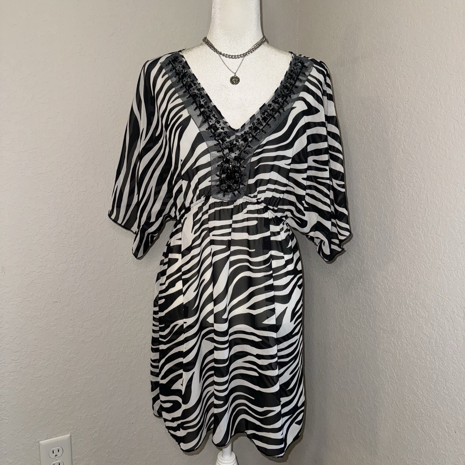 Miken Cover Up Dress Women’s Large White Black Zebra Print Beaded Empire Waist