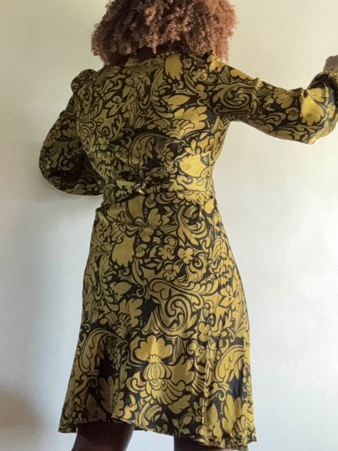GHOST LONDON YELLOW & BLACK FLORAL PRINT LONG SLEEVES MIDI DRESS SIZE: LARGE