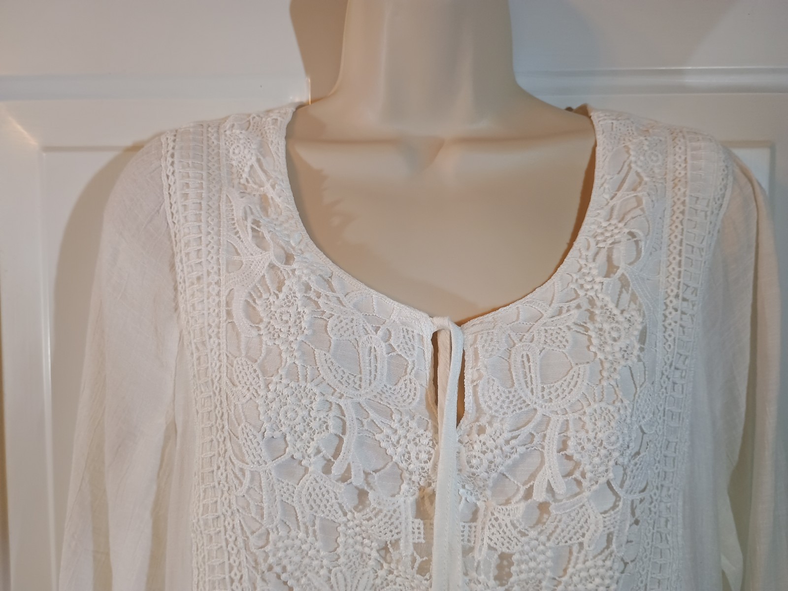 Indigo Rose 3/4 Sleeve Gauze & Lace Knee Length Beaded Tie White Swing Dress M