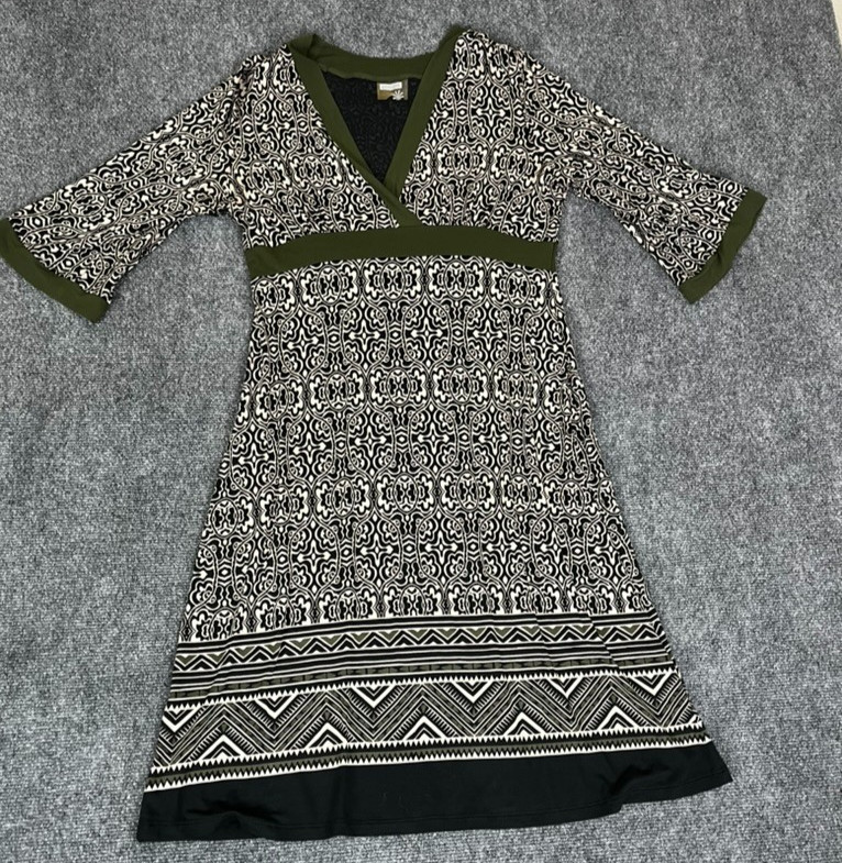 Athleta Women Dress Black White Geometric V Neck Viscose Blend 3/4 Sleeve Size M