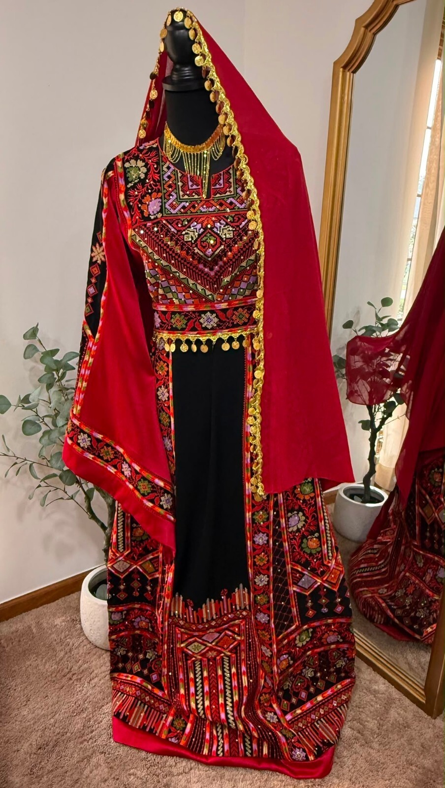Red Henna Thobe