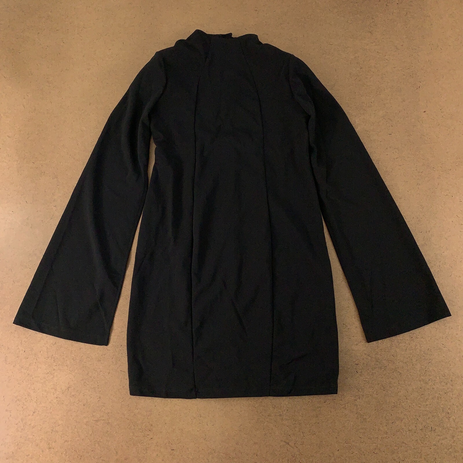 Fiestar Women’s Size Large Black Crew Neck Open Back Sheath Mini Dress New