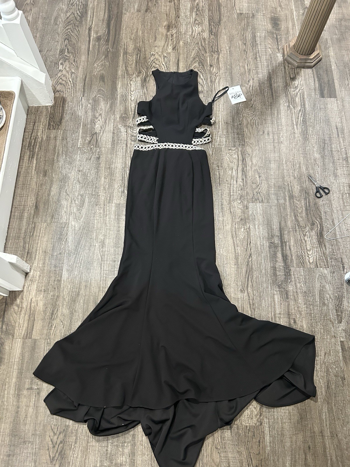 Golden Asp Women’s Gown Size 8 Black Silver Prom Wedding Formal Event Dress