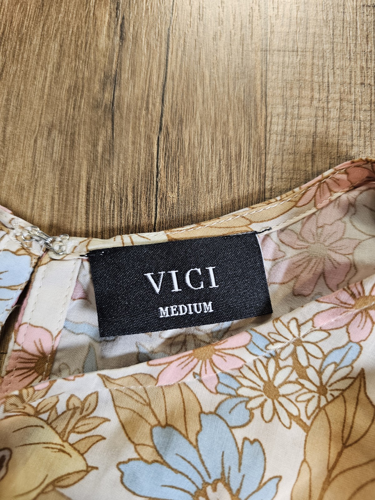 Vici Relaxed Floral Knoted Rope Belted Dress Women’s M Romantic Boho Ruffle