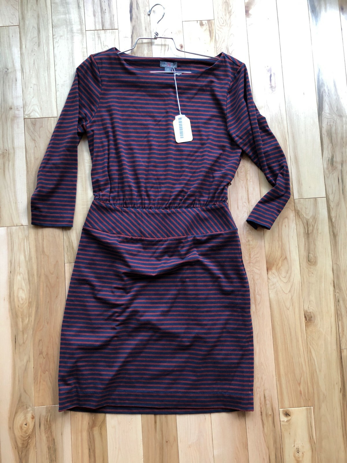 LL Bean Signature Women’s Signature Stretch Knit Dress Size 4 NWT
