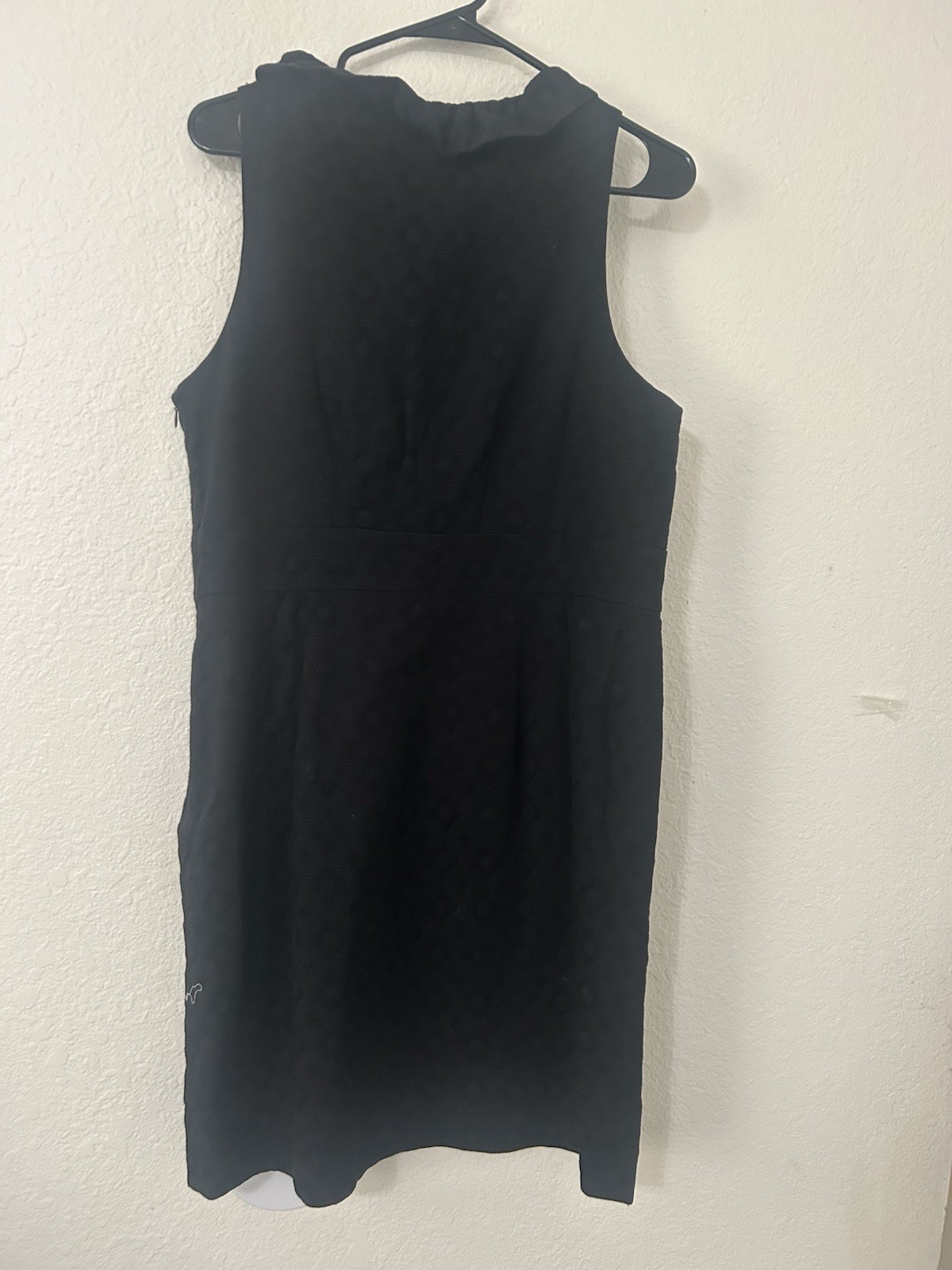 Willow Glenn Black Sleeveless Ruffle Sheath Dress V-Neck Zip Size 14