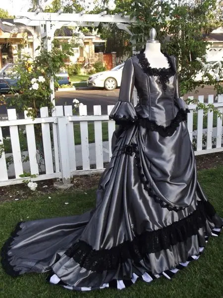 Vintage Victorian Evening Dresses Ball Gown Piping Layered Ruffle Square Neck