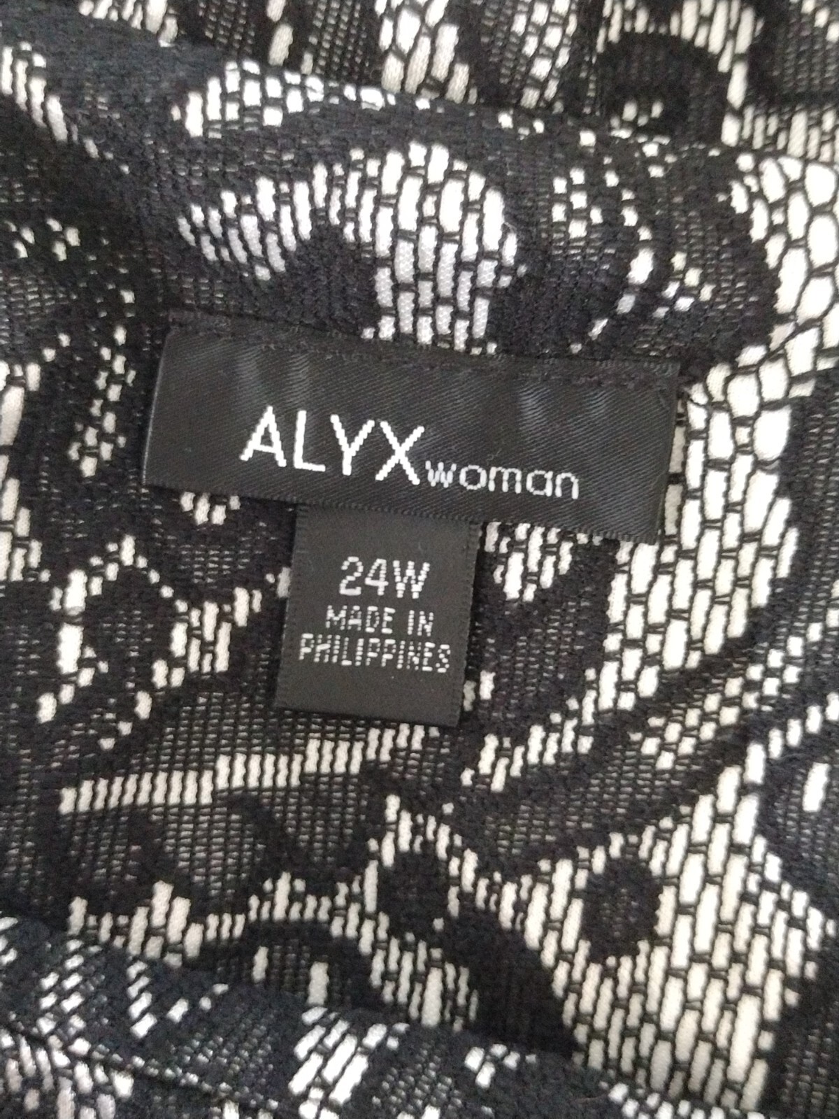 WOMAN ALYX OCCASION LACE KNEE DRESS Size 24W SHORT SLEEVE ZIPPER BLACK/WHITE