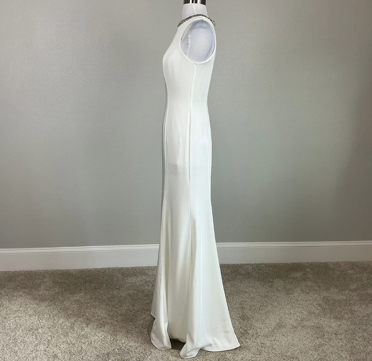 Mac Duggal 49093 White Evening Gown Beaded Neck Sleeveless Mermaid Dress Size 4