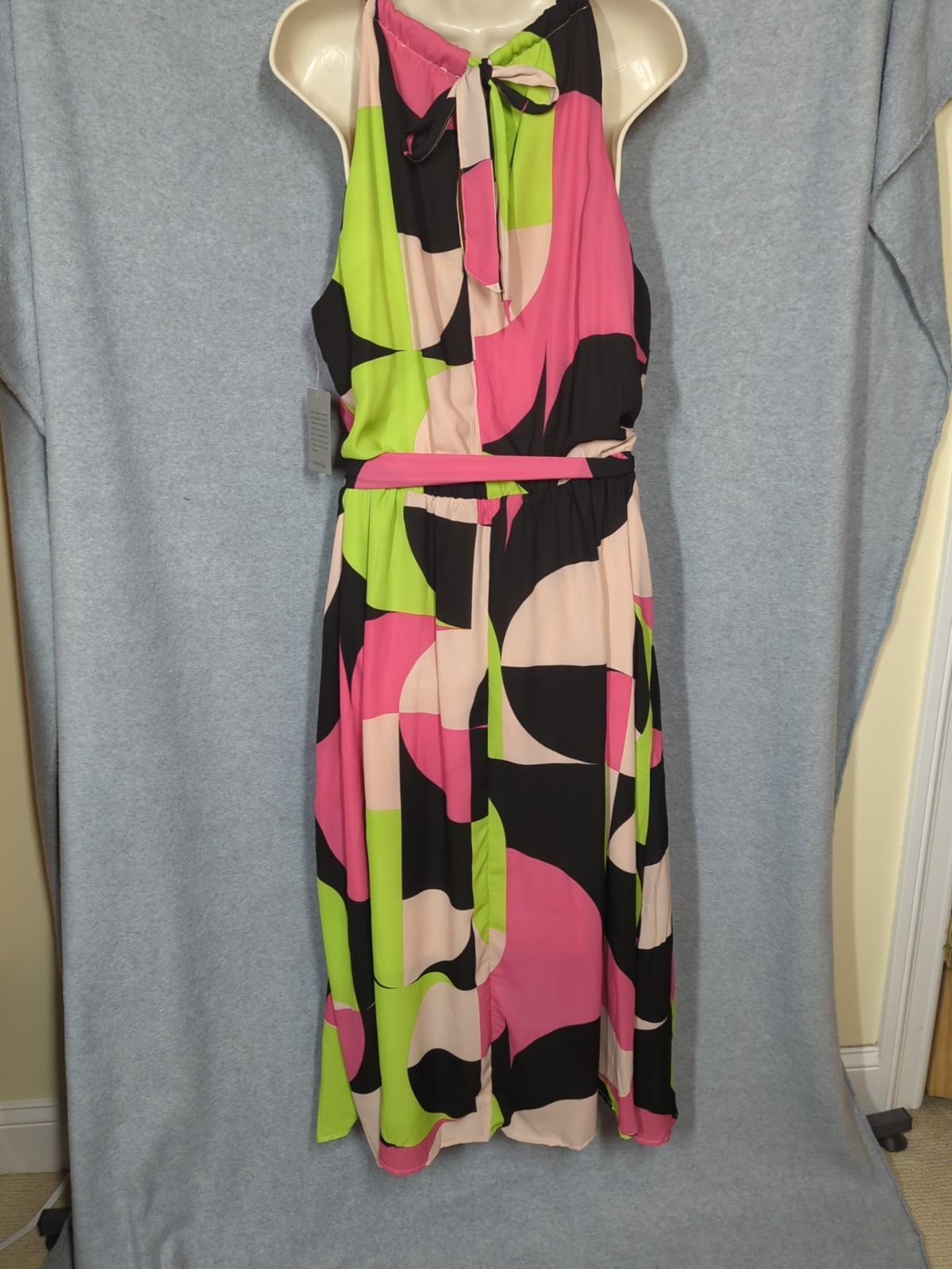 New Plus 2X Maxi Dress Sleeveless Elastic Waist Chain Accent Bold Bright Beauty