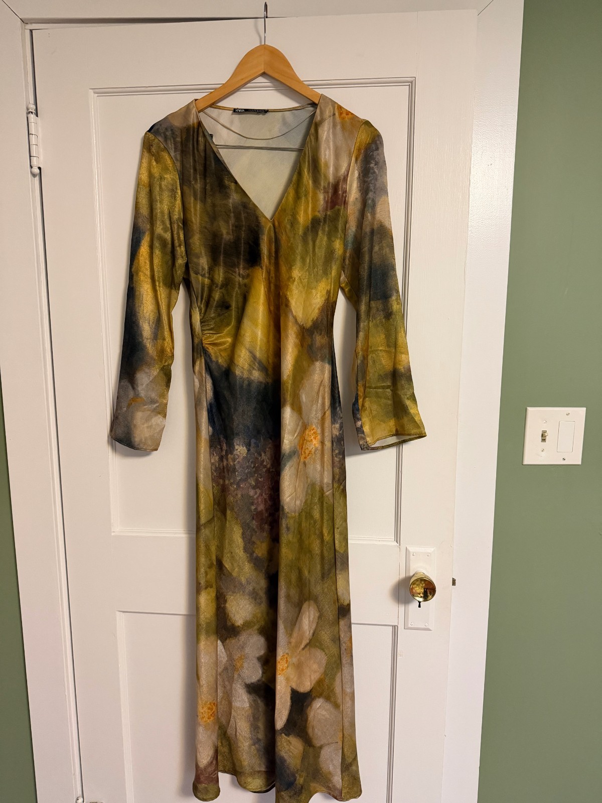 Zara Women’s Floral Watercolor Maxi Dress V-Neck Long Sleeve Size M