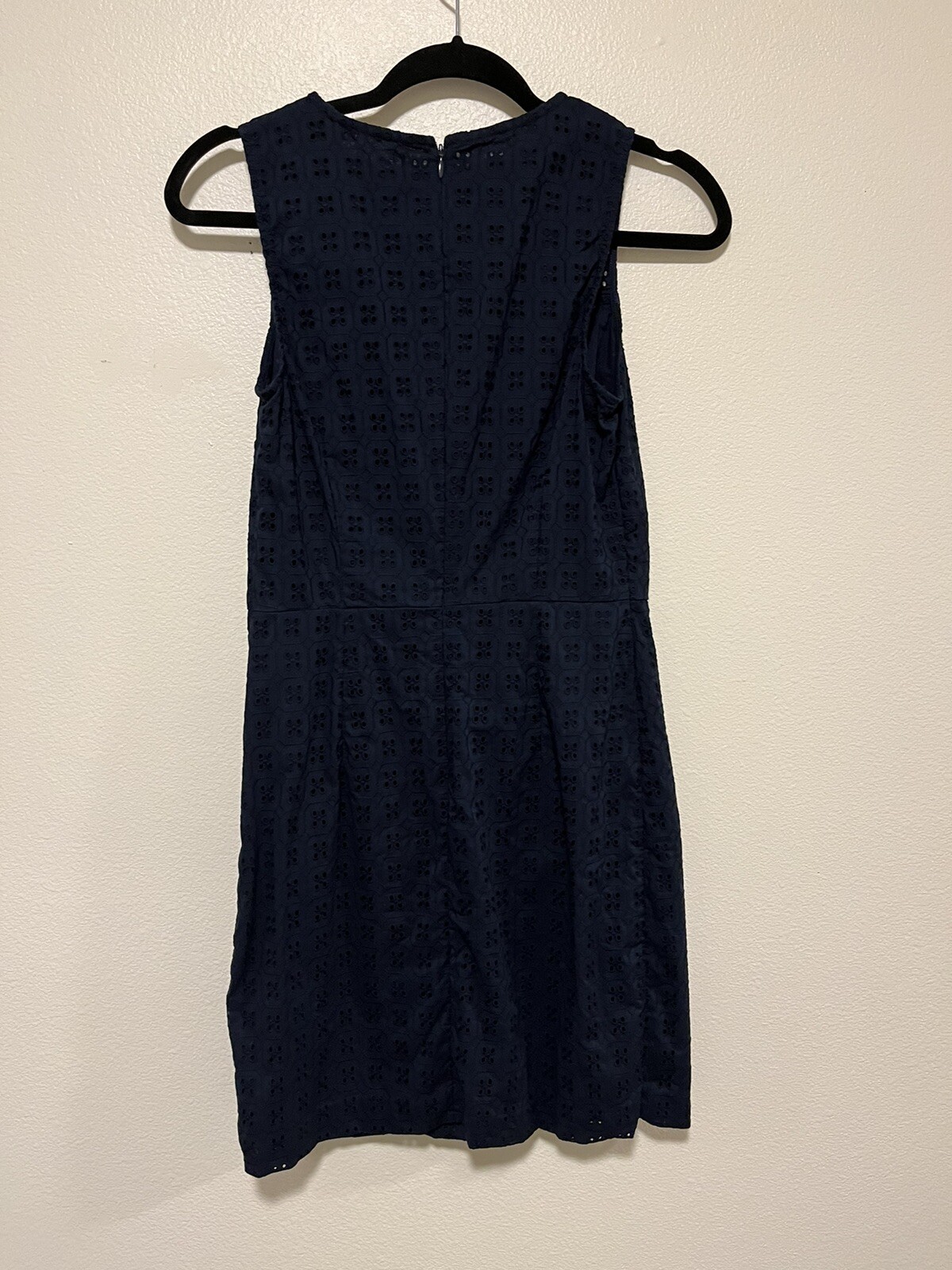 Banana Republic Navy Eyelet Shift Dress Size 2 Romantic Classic Modern
