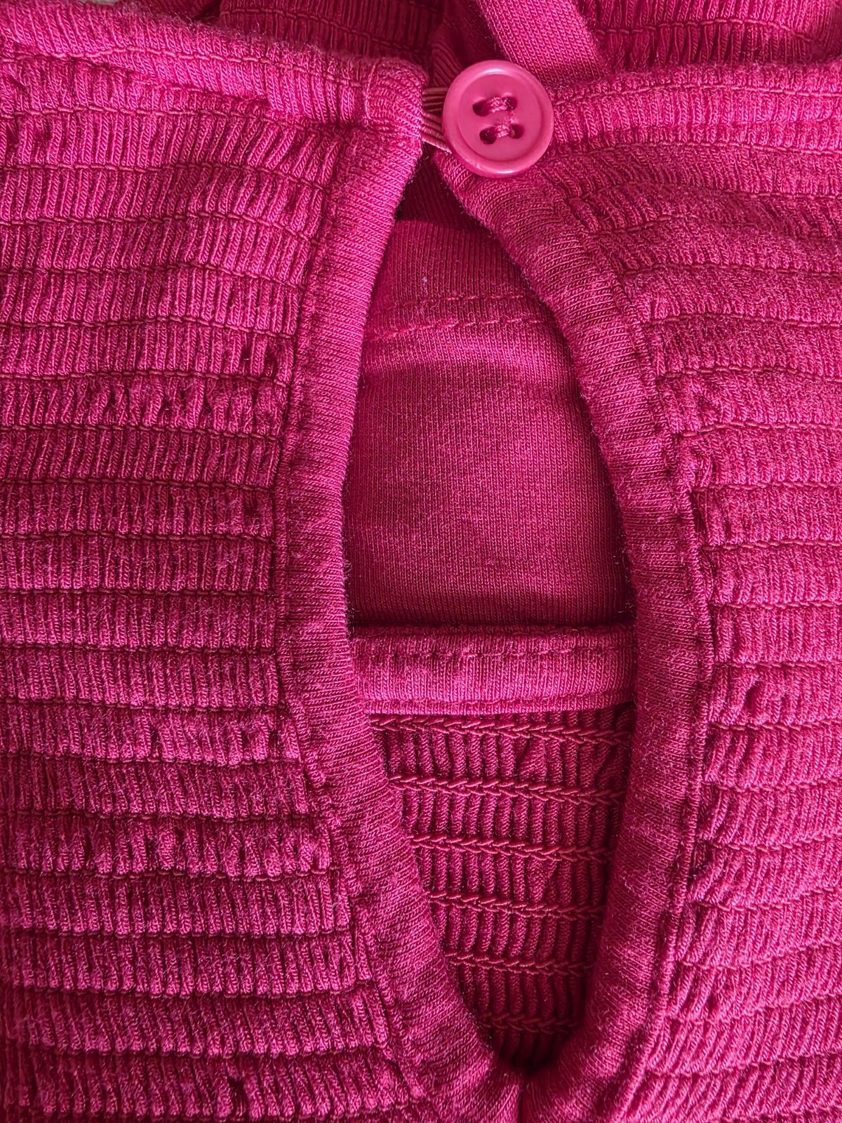 Cable & Gauge Womens Dress Size Medium Fuchsia Pink Smocked Long Sleeve Keyhole
