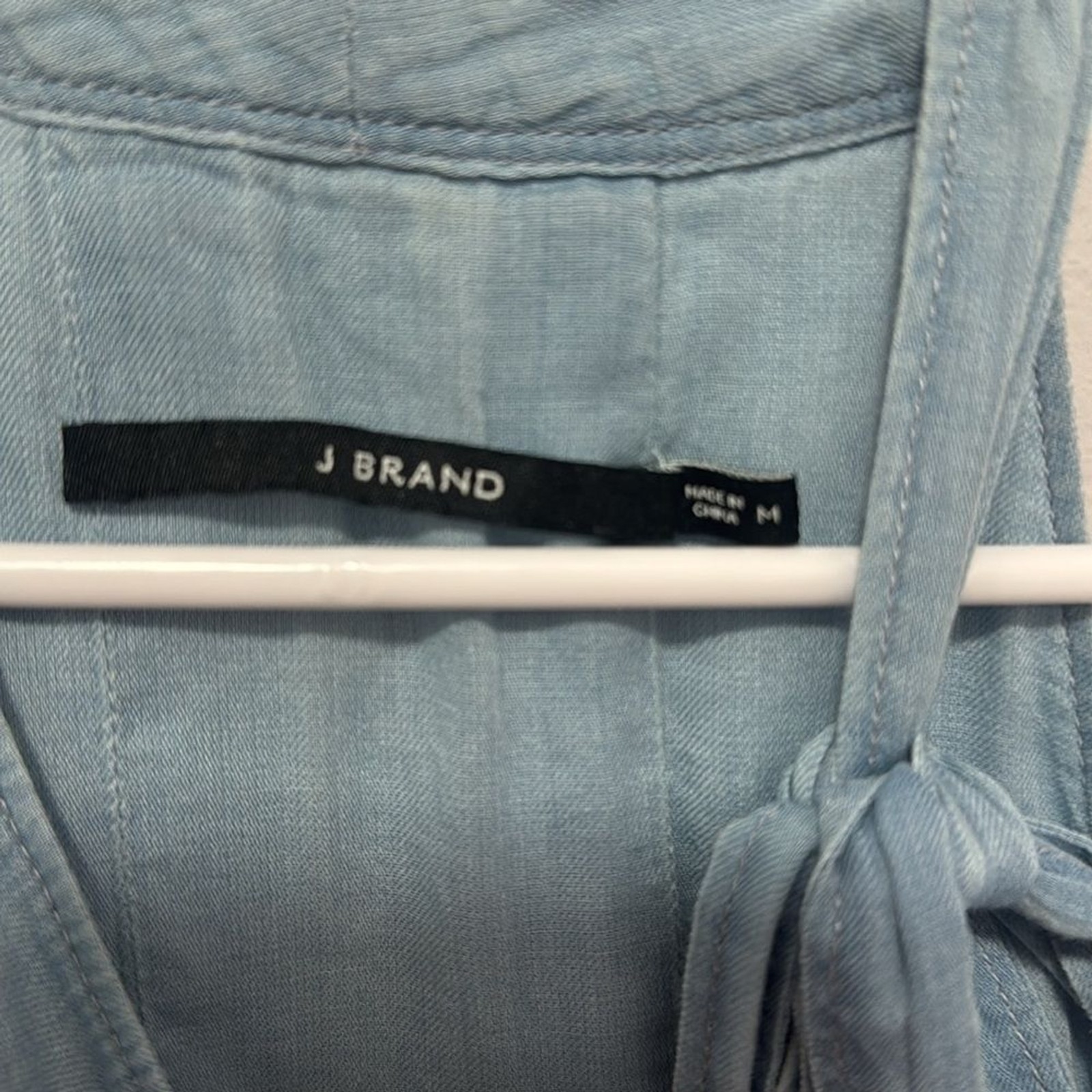 J Brand Esme Sleeveless Graceful Light Blue Denim Chambray Neck Tie Dress M